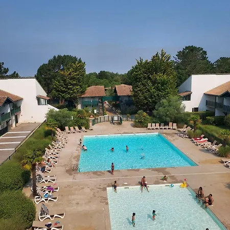 Location Saisonniere 2 Etoiles Sur Et Maa מולייטס-אה-מא